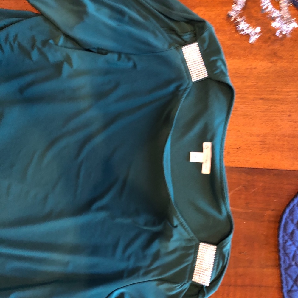 Emerald Green Rhinestone Detail Cold-Shoulder Long Sleeve Blouse - Picture 9 of 11